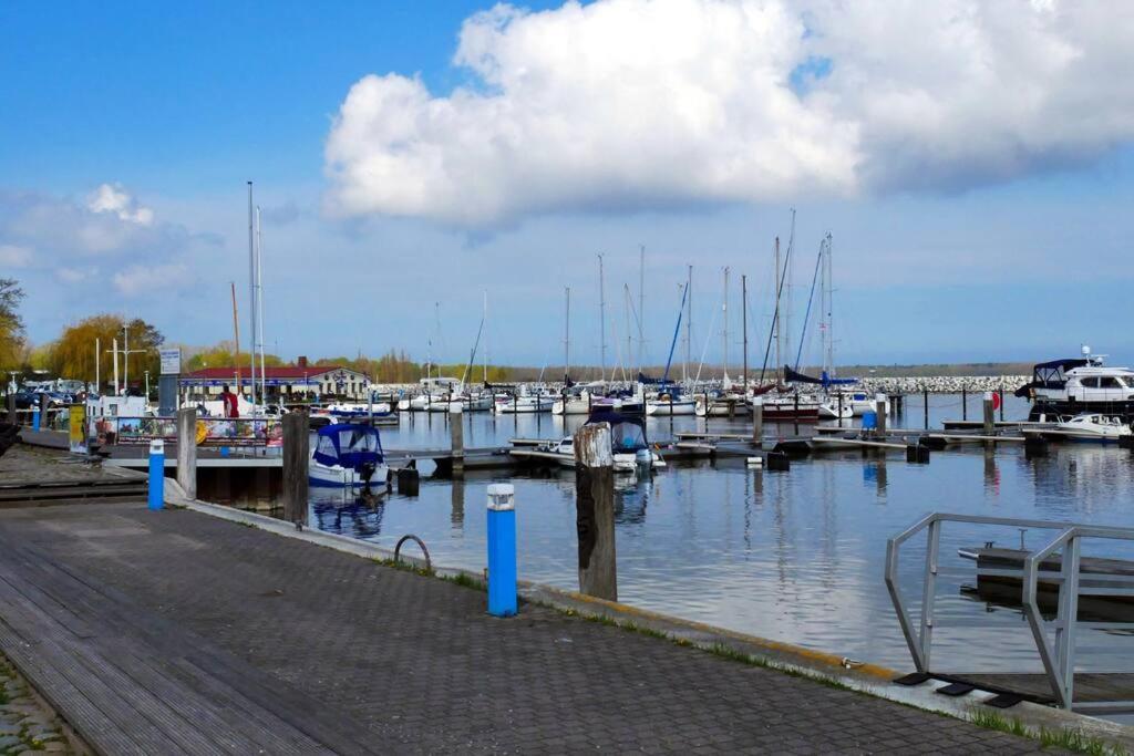 Wohnen im Hafen von Barth mit gemütlicher Terrasse Exterior foto